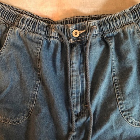 Women's Jeans Capris - Picture 3 of 5
